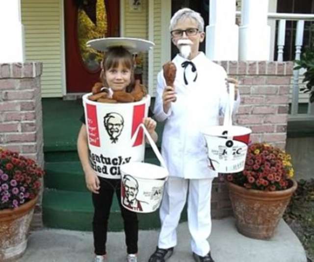 funny-halloween-costume-four.jpg
